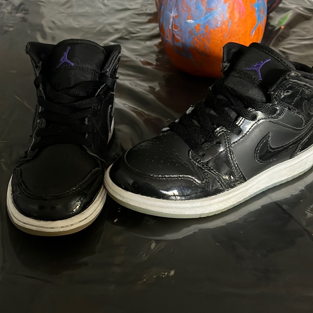 Jordan 1’s patent leather kids size 13